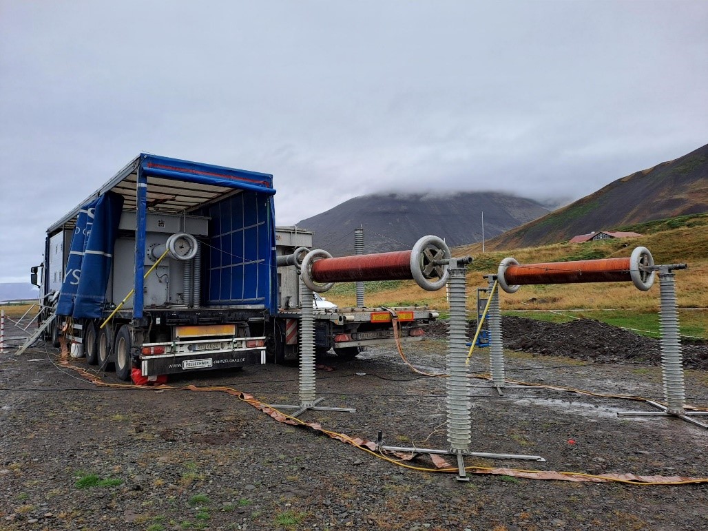 Onsite Commissioning Test of (Ultra) High Voltage Cables